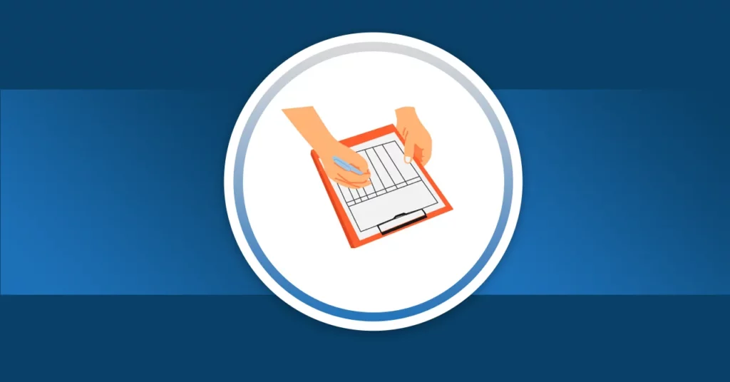 عکس شاخص پست 92 درباره کاربرگ اطلاعات فردی دانش آموخته برتر، تصویری از دو دست و قلم که در حال پر کردن یک فرم روی تخته شاسی است. کل عکس در یک زمینه آبی تیره قرار گرفته است.